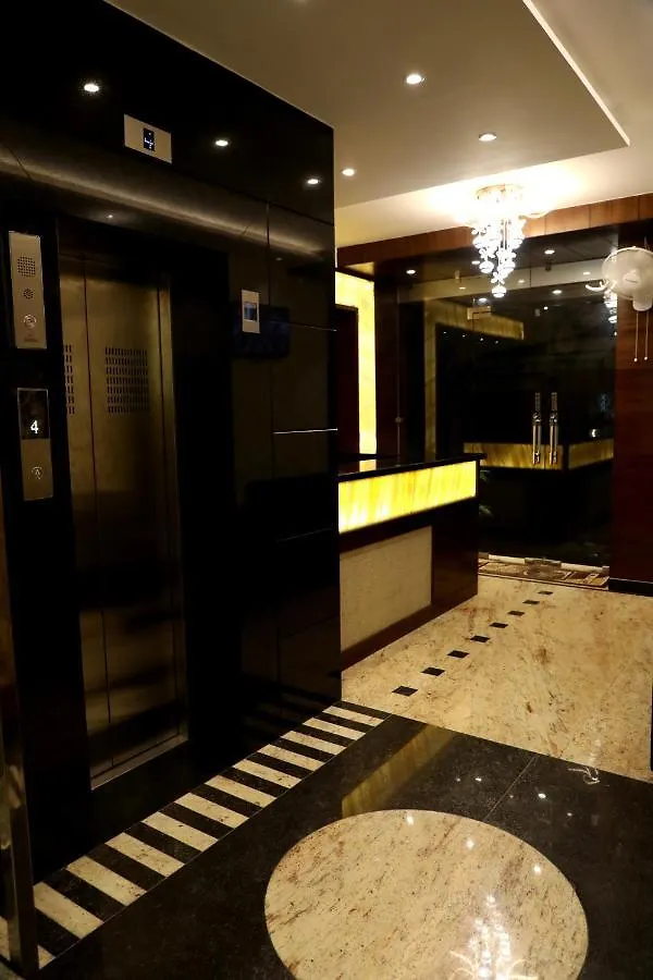Hotel Golden Crown Varanasi