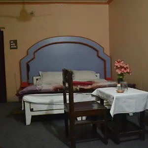 2* Hotel Sandeep