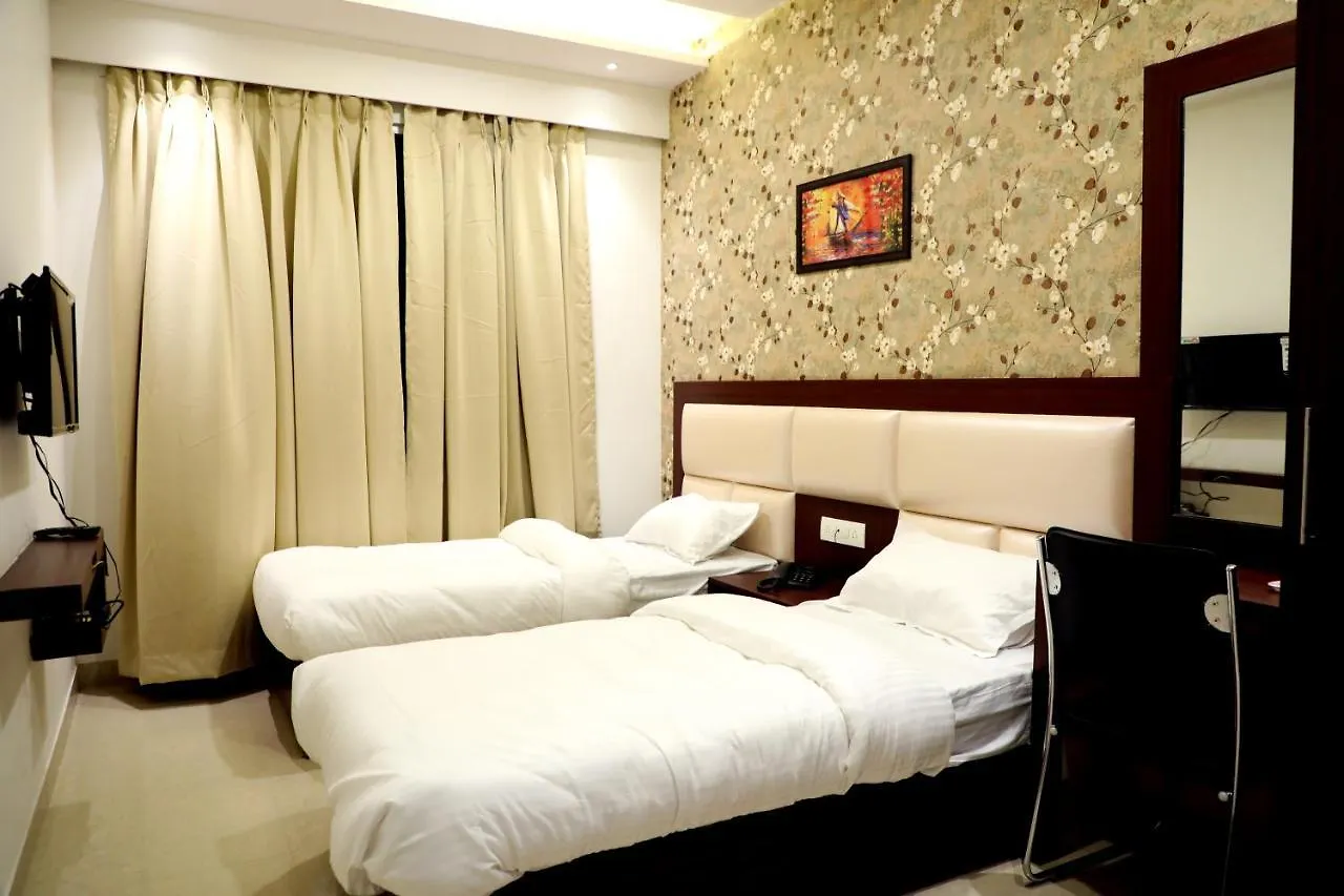 Hotel Golden Crown Varanasi