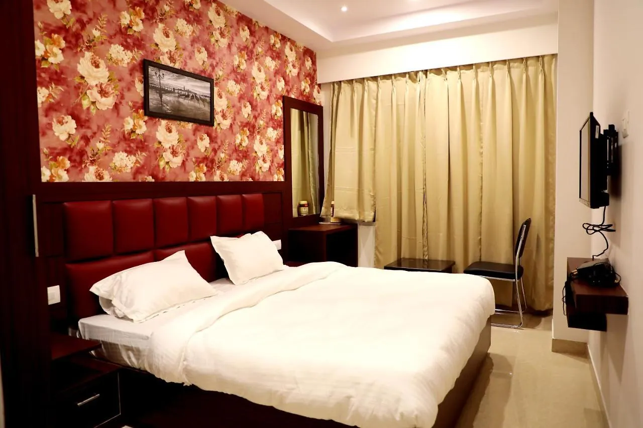 Hotel Golden Crown Varanasi